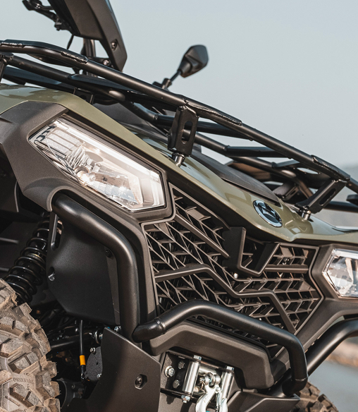 Квадроцикли CFMOTO CFORCE 450 L у полі