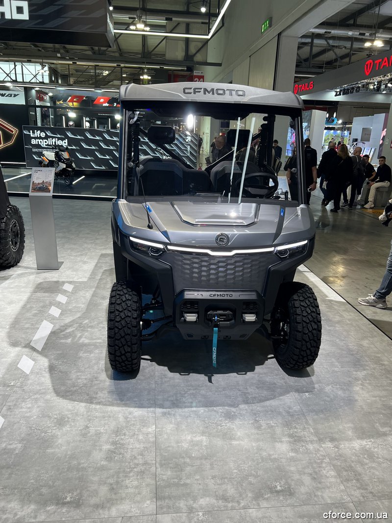 Електричний мотовсюдихід UFORCE U6 EV на виставці в Мілані, 2024 рік