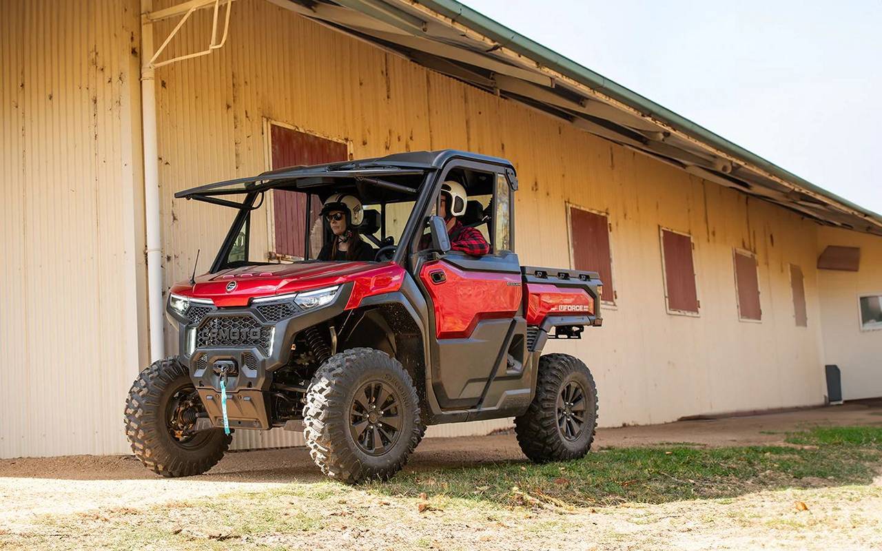 мотовсюдихід CFMOTO UFORCE U10 PRO Highland на фермі